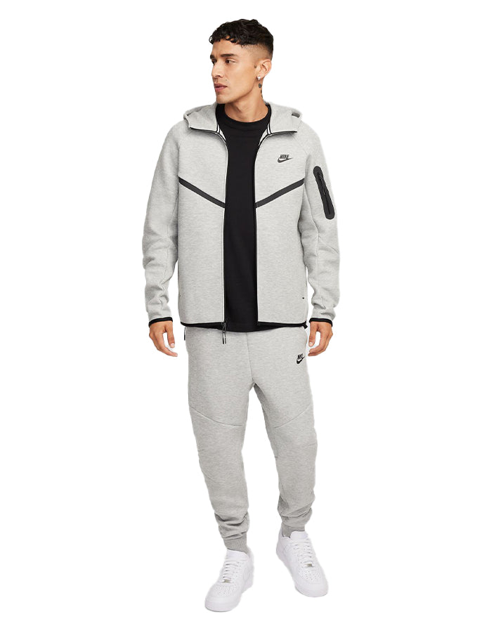 nike tuta completa tech  flc fz wr hd+pt 