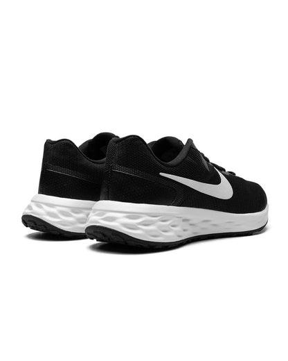 Nike revolution 6 Black White