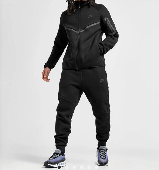 NIKE TUTA TECH NERO