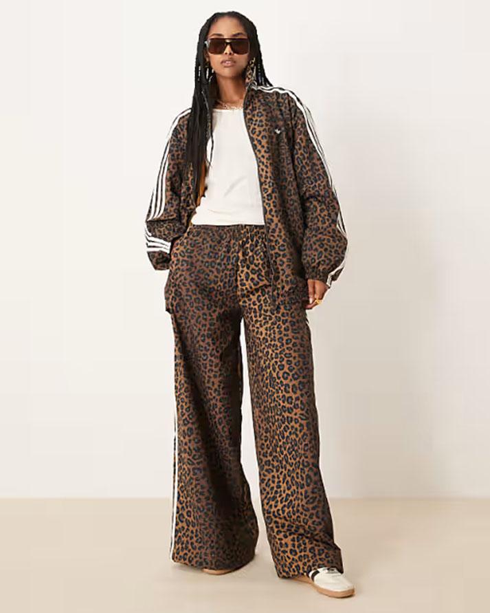 Adidas Tuta Leopardata  Donna OVERSIZE JV757878 ADIDAS