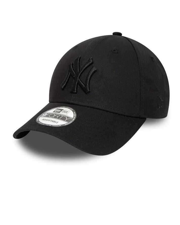 Cappellino 9FORTY Regolabile New York Yankees Essential nero 80468932ASS NEW ERA