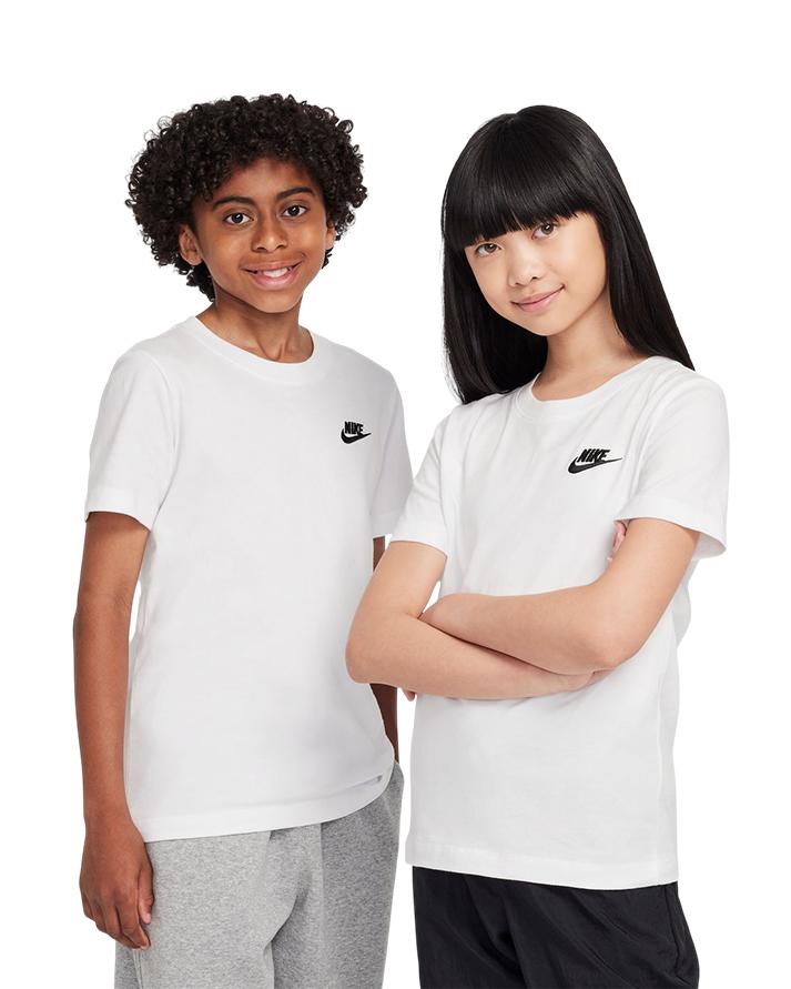 nike t-shirt  nike sportswear 